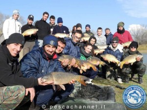 Lago Teaterno Foto carpfishing di gruppo (1)